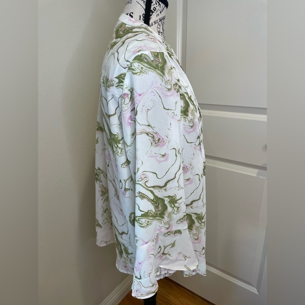 Style and Company Size Large Floral Bell Sleeve Pin tuck Blouse - Picture 3 of 9